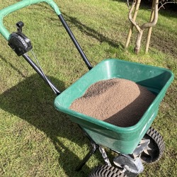 Rasend&uuml;ngung &ndash; wichtige Nährelemente für eine Monokultur im Garten